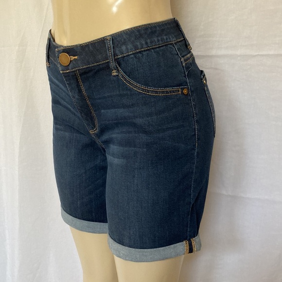 SALE!!! WIT & WISDOM Jeans Tummy Control Size 6 Dark Wash Cuffed Shorts NWOT - Picture 6 of 7